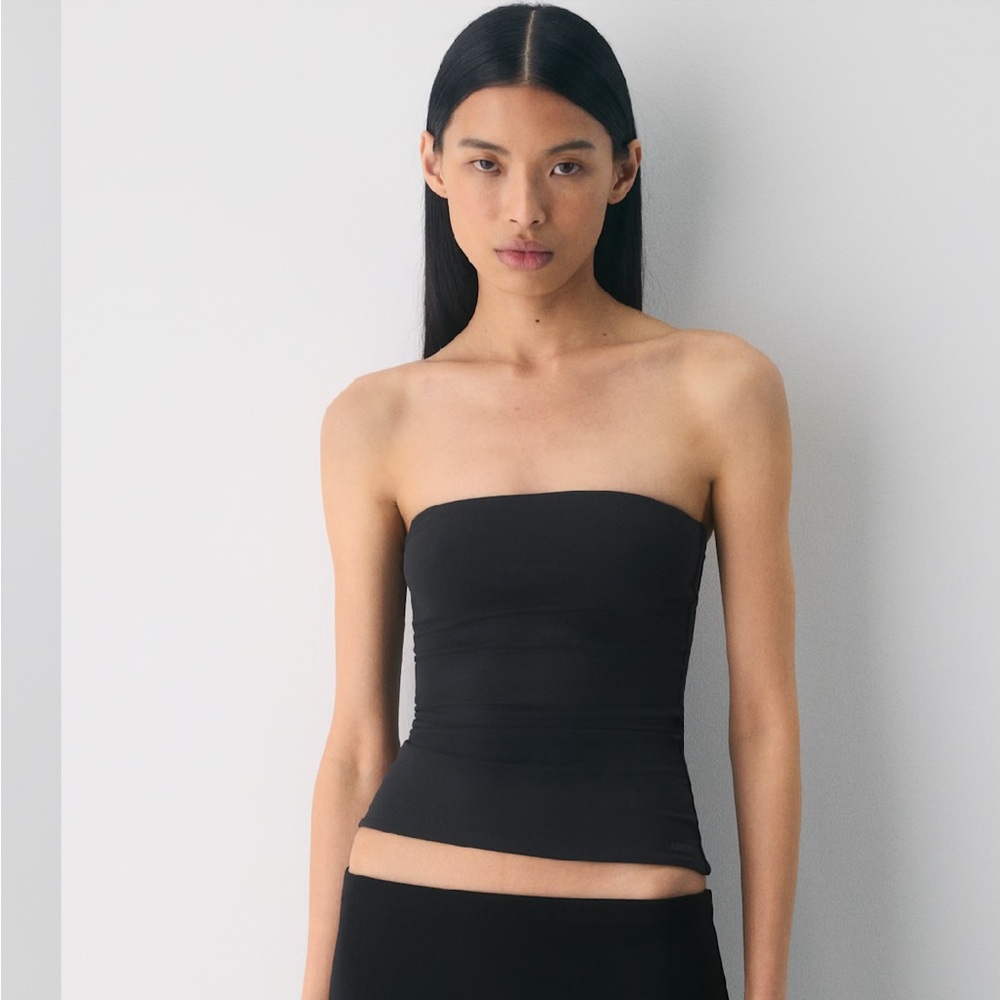 Aritzia Babaton Contour Appeal Tube Top